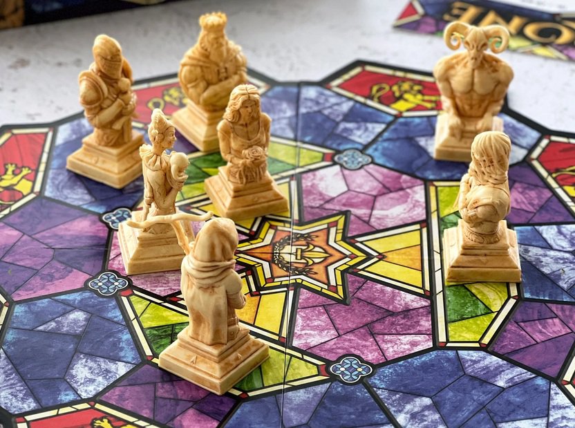 Enthrone Board Game Smirk and Dagger Review.jpg